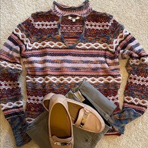 Gimmicks by BKE V-Neck Sweater in Pink and Blue